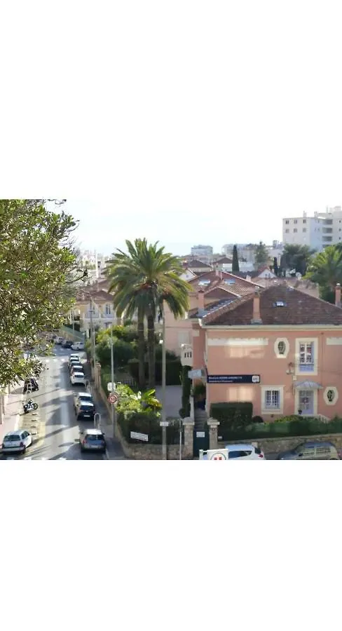 Evasion Aux Portes De Cannes 100M2 Lumineux 2 Chambres Terrasse Et Commerces Le Cannet 0*,  France